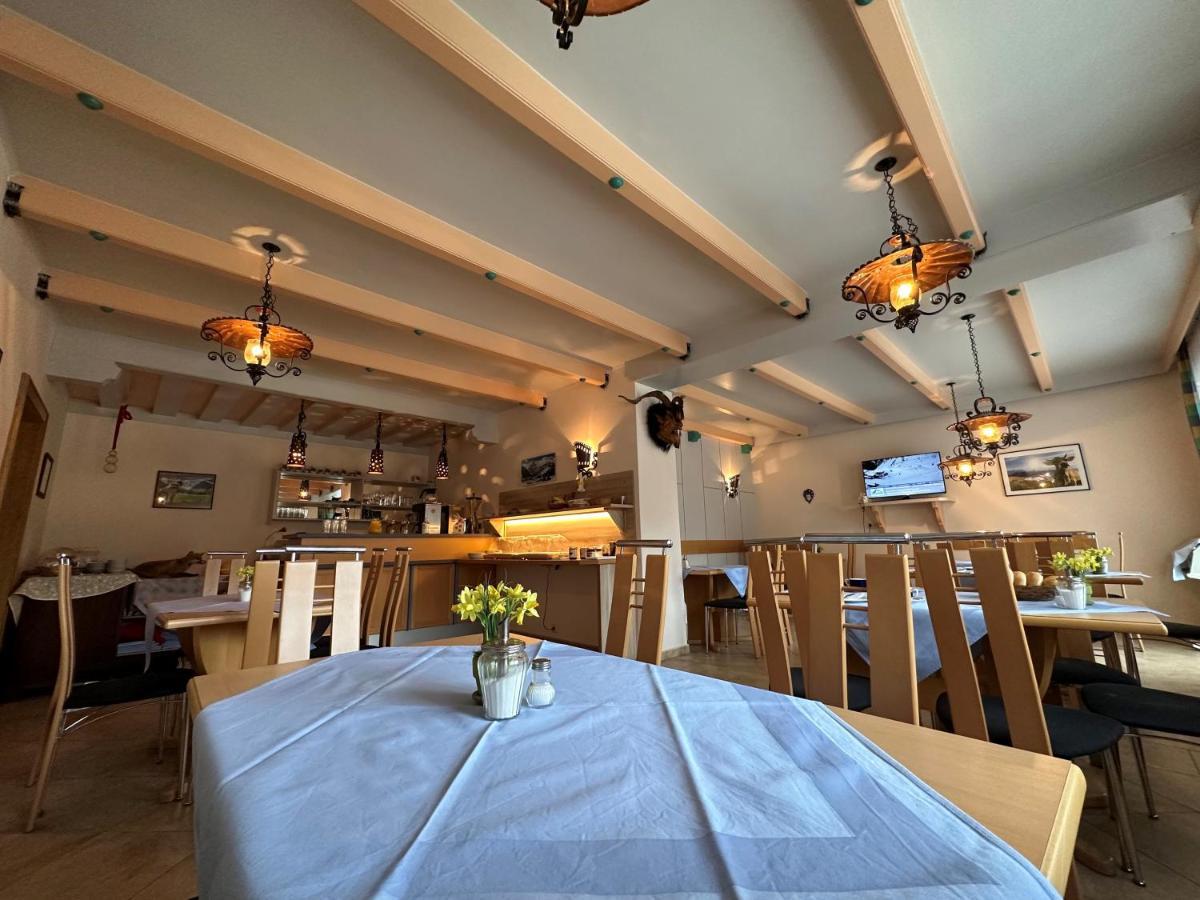 Gasthof Fruehstueckspension Monika, B&B In Kaprun Including Summercard