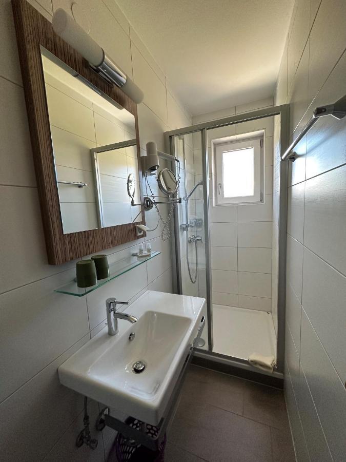 Gasthof Fruehstueckspension Monika, B&B In Kaprun Including Summercard 3*